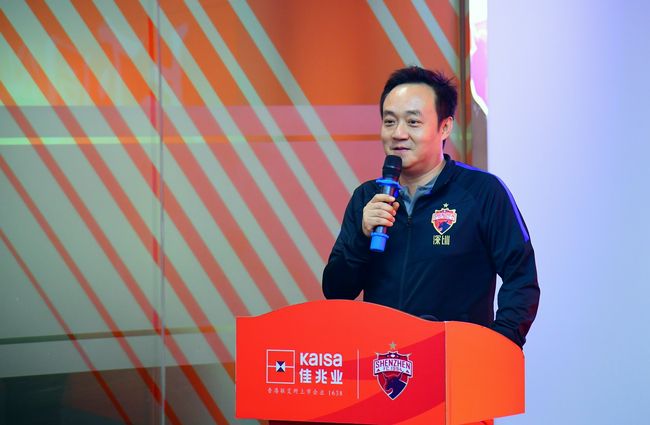 ”第二季讲述了星期三（珍娜·奥尔特加 饰）重返奈洛学院，她试图掌握自己新出现的通灵能力，阻止一场杀戮狂潮。